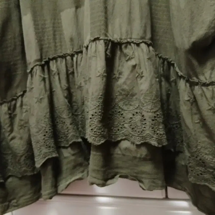 [BUNJANG] Supreme Khaki Ruffle Long Dress / 슈프림스 카키색 캉캉 롱 원피스