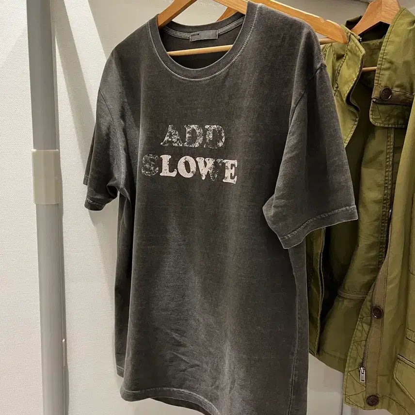 [BUNJANG] Adslow Vintage Washed LOVE T-Shirt (Charcoal) / 애드슬로우 Vintage Washed LOVE T-Shirt