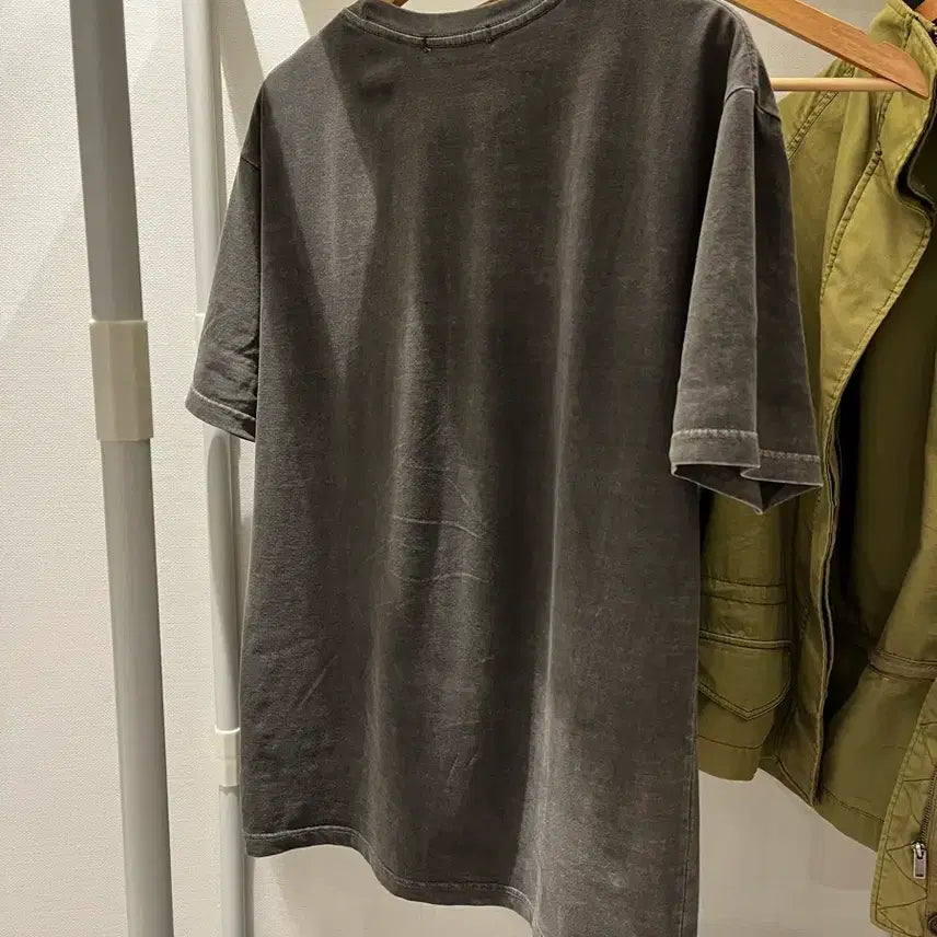 [BUNJANG] Adslow Vintage Washed LOVE T-Shirt (Charcoal) / 애드슬로우 Vintage Washed LOVE T-Shirt
