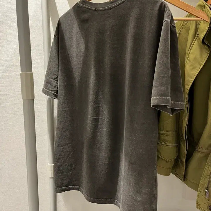 [BUNJANG] Adslow Vintage Washed LOVE T-Shirt (Charcoal) / 애드슬로우 Vintage Washed LOVE T-Shirt