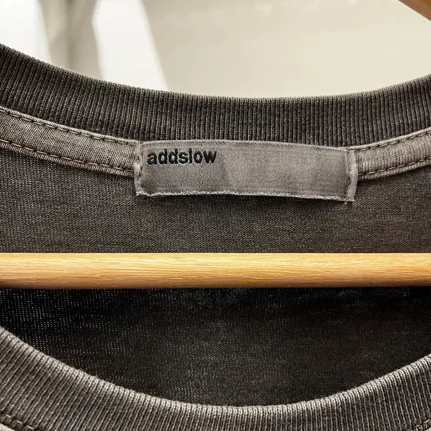 [BUNJANG] Adslow Vintage Washed LOVE T-Shirt (Charcoal) / 애드슬로우 Vintage Washed LOVE T-Shirt