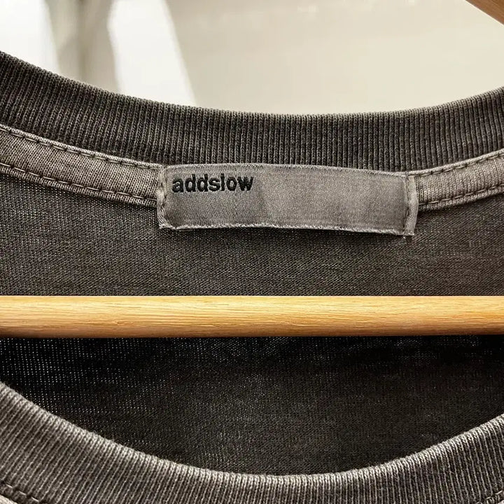 [BUNJANG] Adslow Vintage Washed LOVE T-Shirt (Charcoal) / 애드슬로우 Vintage Washed LOVE T-Shirt