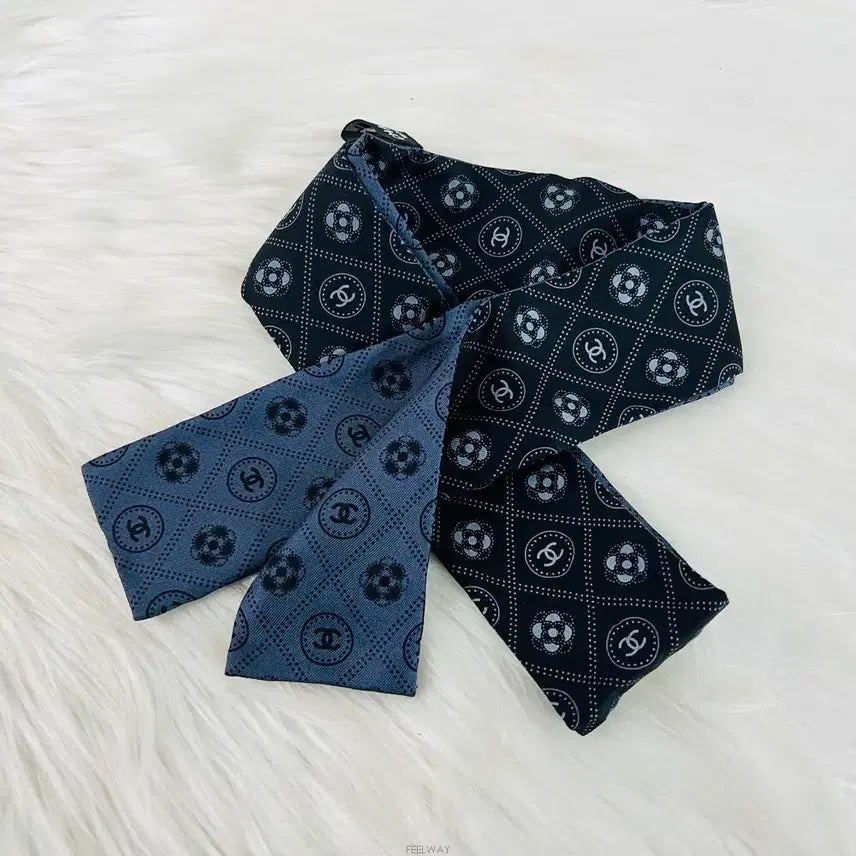 [SOLD OUT] 샤넬 AA7667 CC 도트 슬림 트윌리 스카프 방도