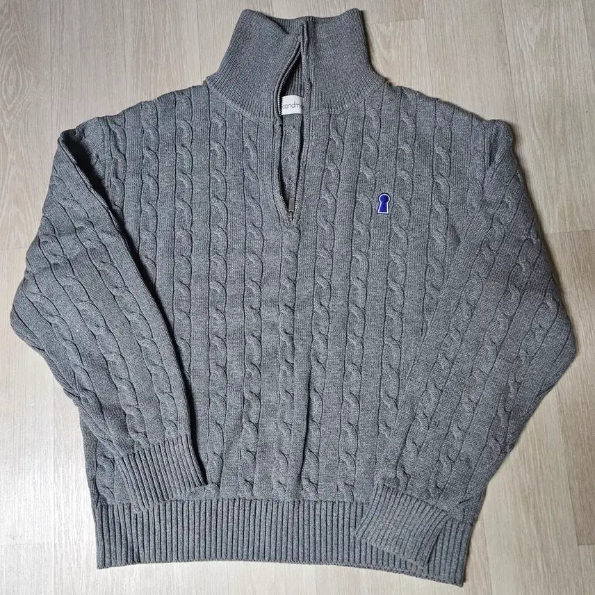 [SOLD OUT] 세컨모놀로그 반집업니트 그레이 L