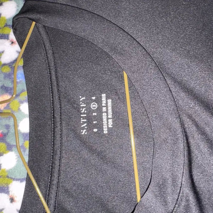 [BUNJANG] Satisfy Aura Light T-Shirt Black / 새티스파이 아우라라이트 티셔츠 블랙