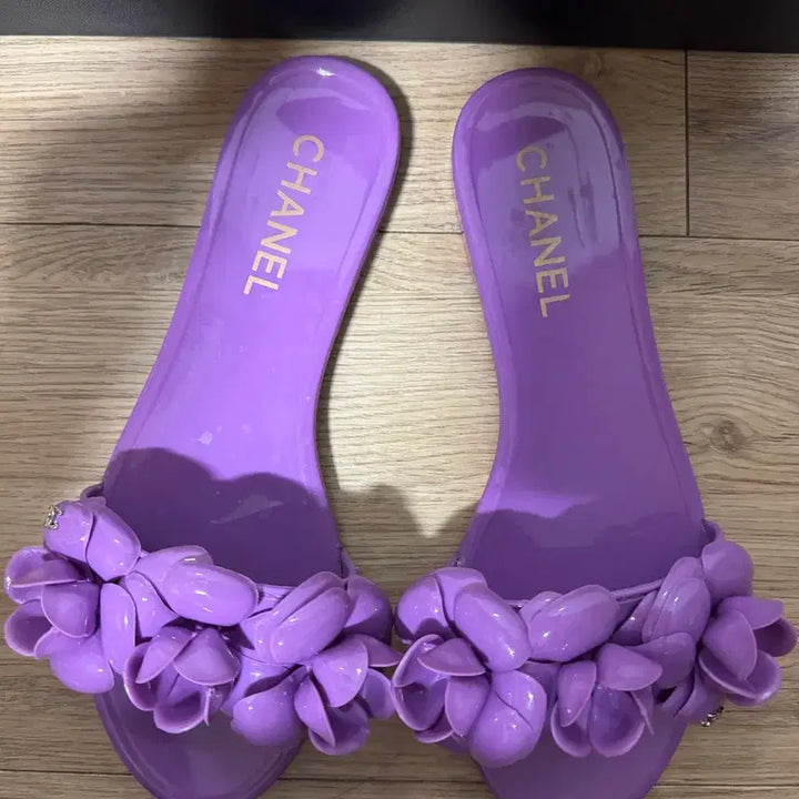 [BUNJANG] Chanel Camellia Jelly Rubber Slides / 샤넬 까멜리아 젤리 러버 슬리퍼 37