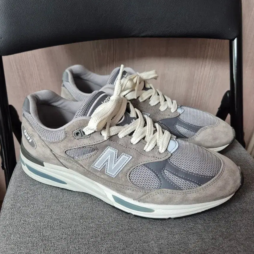 [BUNJANG] New Balance 991v2 Grey Sneakers / 뉴발란스 991 v2 그레이 285