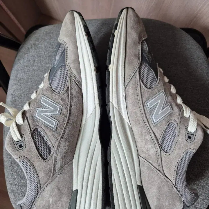 [BUNJANG] New Balance 991v2 Grey Sneakers / 뉴발란스 991 v2 그레이 285