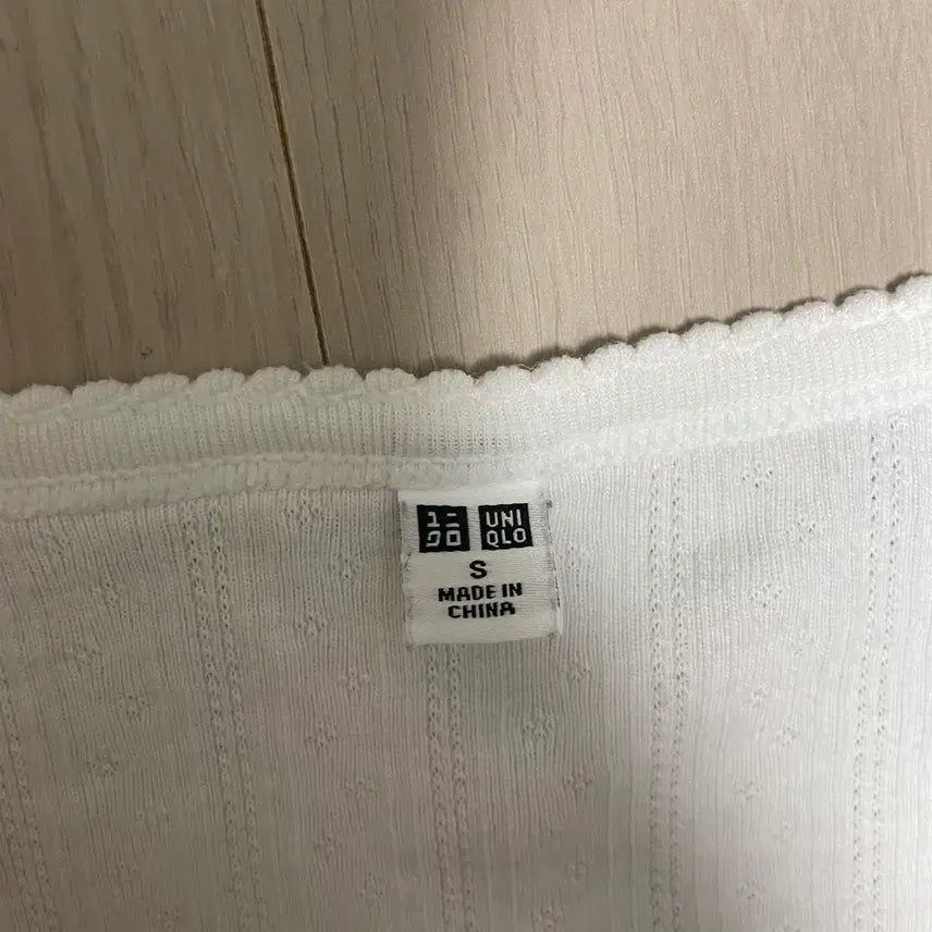[BUNJANG] Uniqlo Crop Top S / 유니클로 크롭탑 S