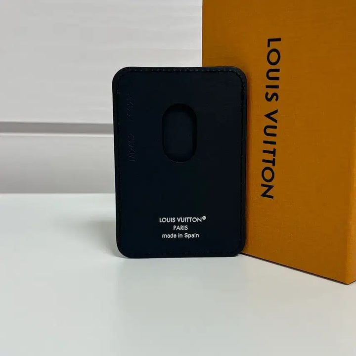 [BUNJANG] Louis Vuitton Portecartes Magnetic / MagSafe Card Holder / [정품] 새상품급 / 루이비통 포르트카르트 마그넷 / 맥세이프 카드지갑