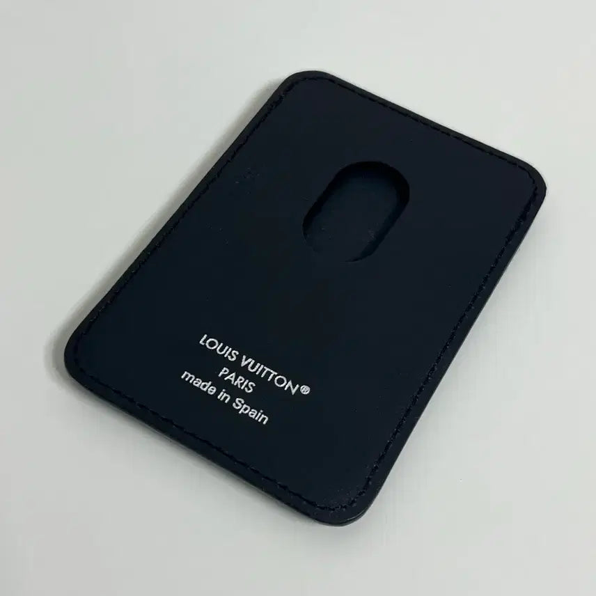 [BUNJANG] Louis Vuitton Portecartes Magnetic / MagSafe Card Holder / [정품] 새상품급 / 루이비통 포르트카르트 마그넷 / 맥세이프 카드지갑