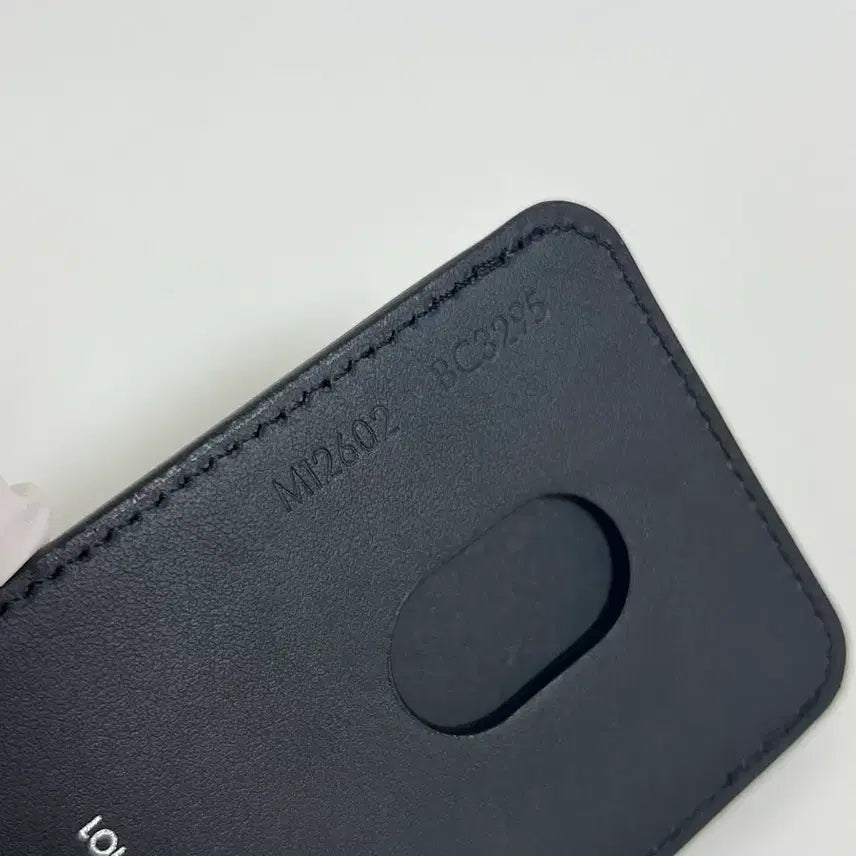 [BUNJANG] Louis Vuitton Portecartes Magnetic / MagSafe Card Holder / [정품] 새상품급 / 루이비통 포르트카르트 마그넷 / 맥세이프 카드지갑