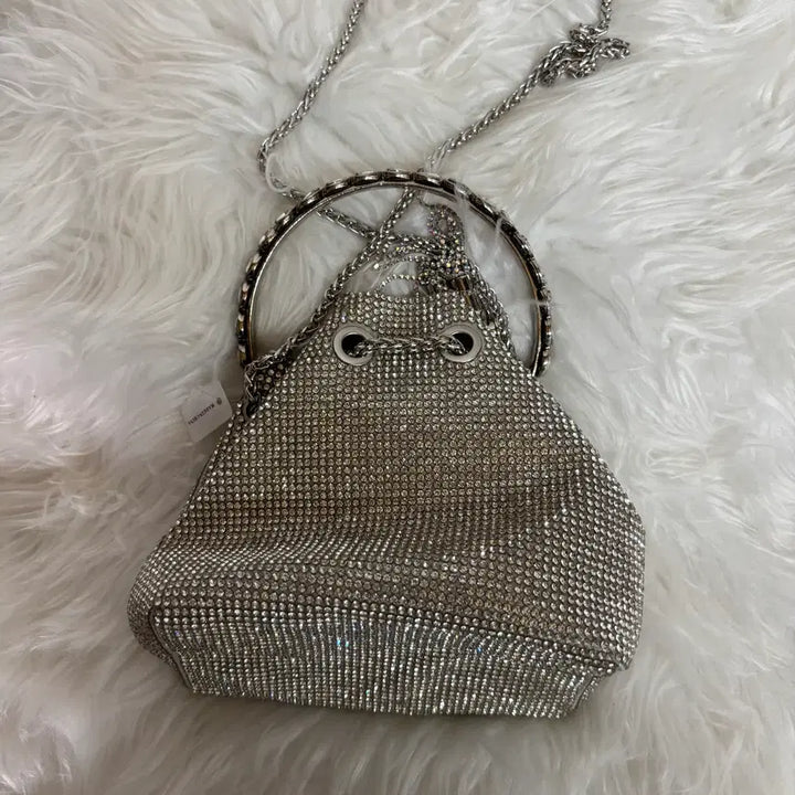 [BUNJANG] Sparkling Cubic Crystal Silver Bucket Bag (Drawstring Bag) / 블링블링 큐빅 크리스탈 실버 버킷백(복조리백)