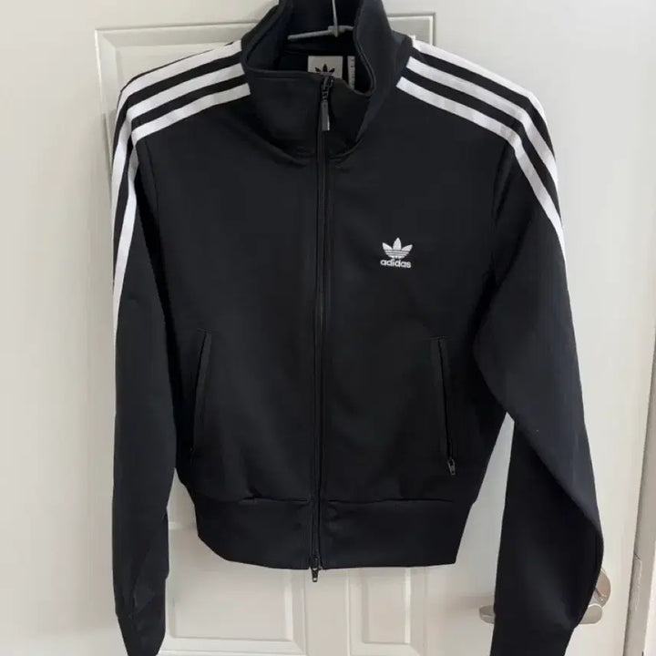 [SOLD OUT] 아디다스 파이어버드 크롭s