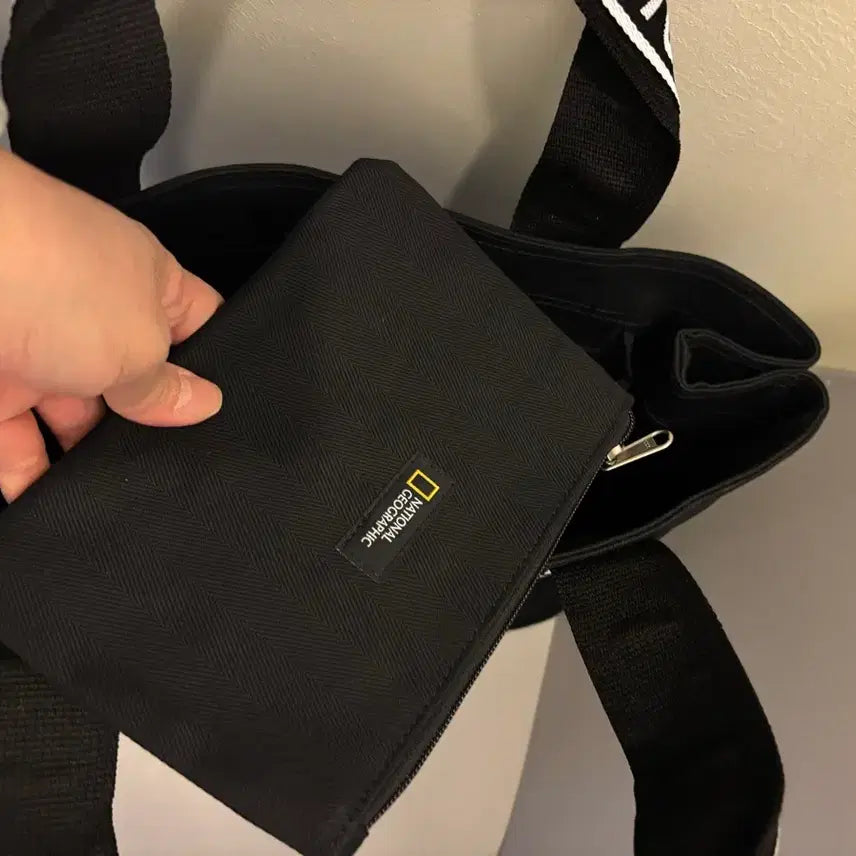[BUNJANG] National Geographic Ellie Tote Bag Black / 내셔널지오그래픽 엘리 토트백 블랙 (새상품)