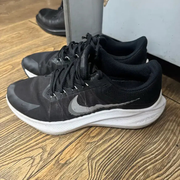 [BUNJANG] Nike Air Zoom Winflo Flywire / 나이키 에어 줌 윈플로 265 플라이와이어
