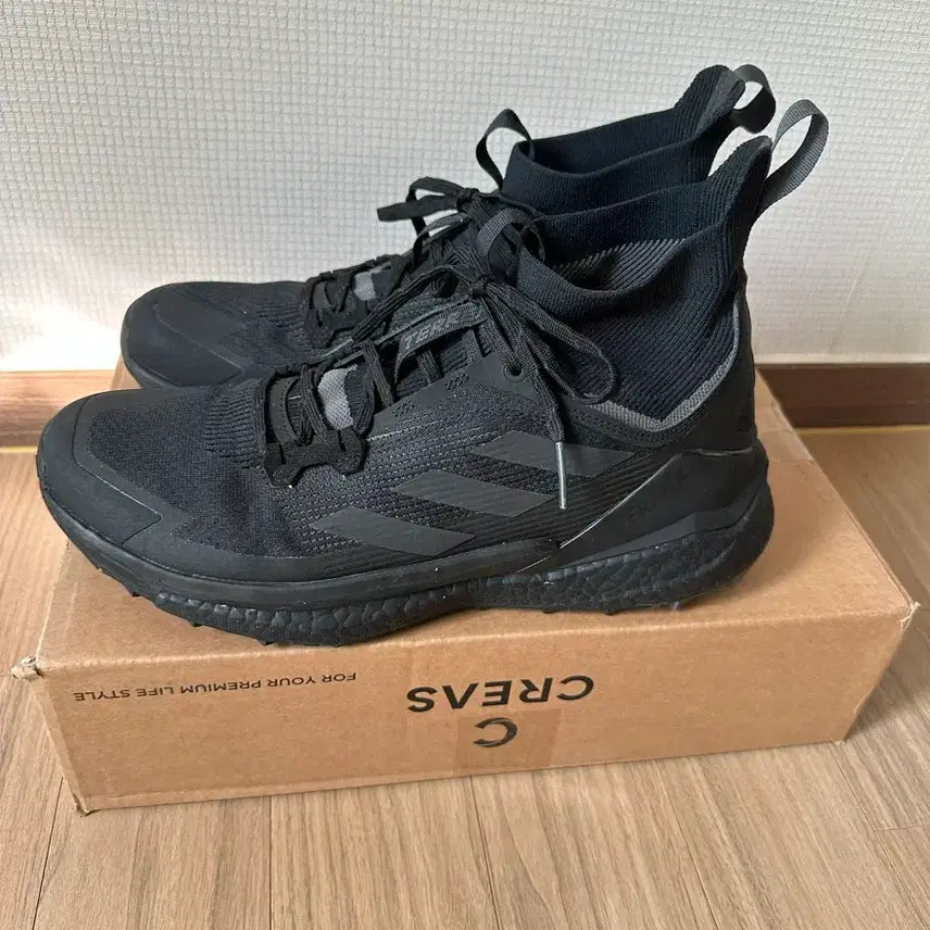 [BUNJANG] Adidas Terrex Free Hiker 2 Hiking Shoes Triple Black 285 / 아디다스 등산화 테렉스 프리 하이커 2 트레킹화 트리플블랙 285
