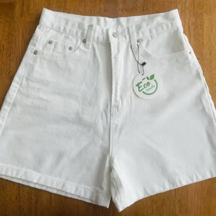 [BUNJANG] Gemma World A-Line White Shorts (M) / 젬마월드 A라인 3.5부 반바지 흰색(M)새상품
