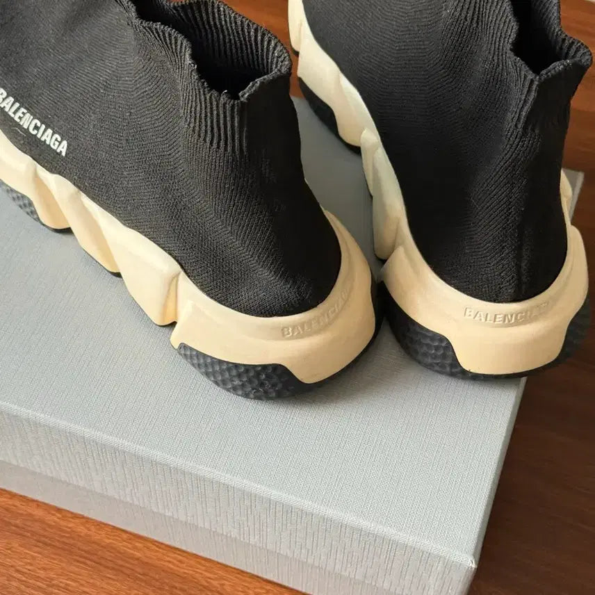 [BUNJANG] Balenciaga Speedrunner Sneakers / 발렌시아가 스피드러너 38