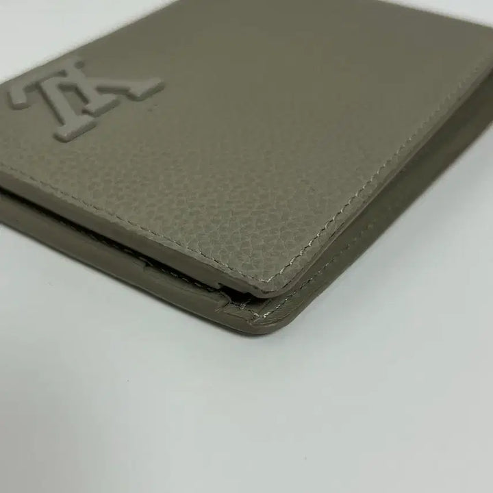 [BUNJANG] Louis Vuitton Aerogram Multiple Wallet Gray / [정품] 루이비통 에어로그램 멀티플월릿 반지갑 그레이