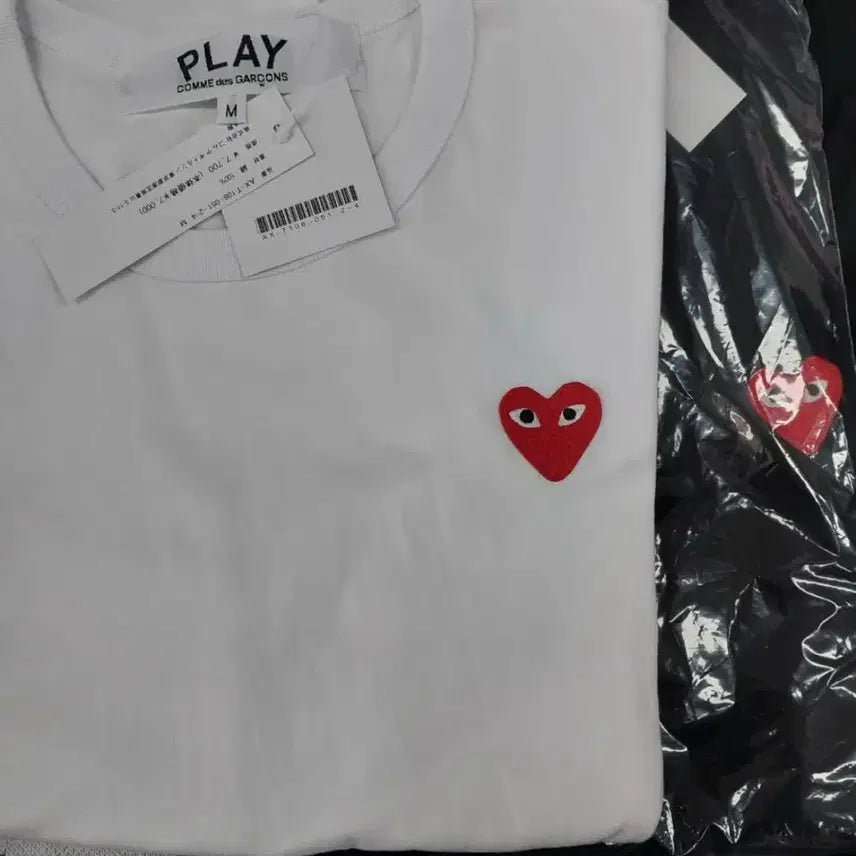 [BUNJANG] Comme des Garcons Red Emblem Short Sleeve T-shirt / 꼼데가르송 레드와펜 반팔 티셔츠 화이트/블랙
