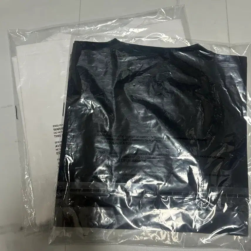 [BUNJANG] Stussy Short Sleeve T-Shirt Black/White / 스투시 반팔 티셔츠 블랙/화이트 새상품