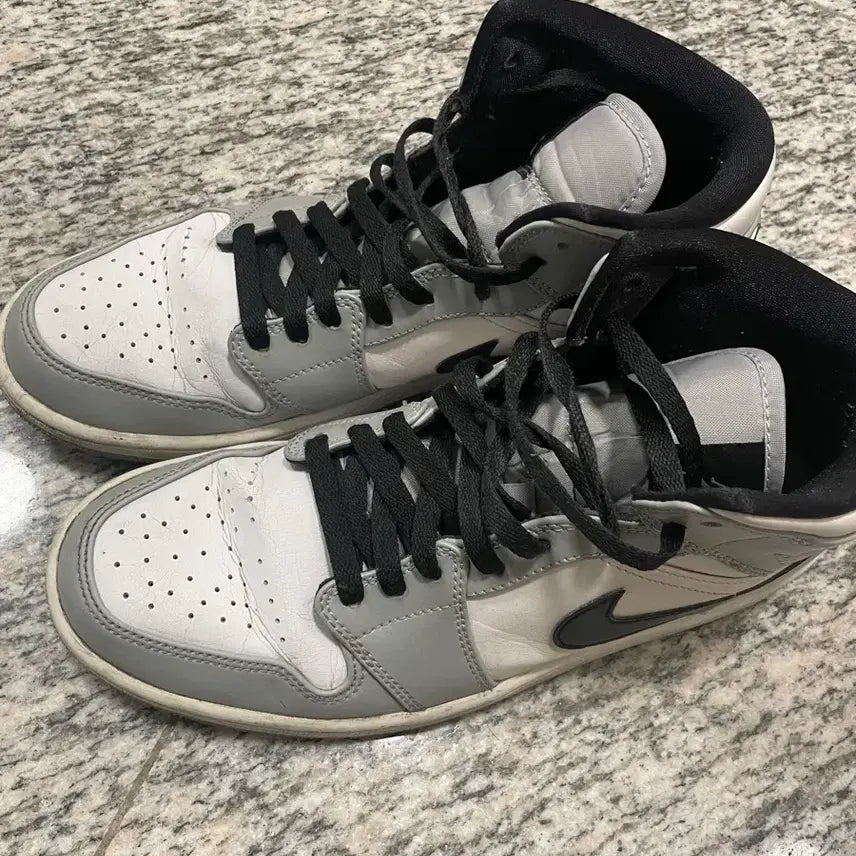 [BUNJANG] Nike Jordan Light Smoke Grey Sneakers / 나이키 조던 라이트 스모크그레이