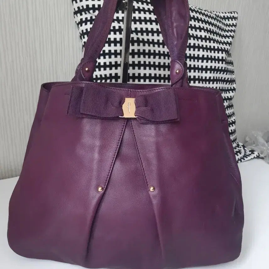 [BUNJANG] Ferragamo Ribbon Leather Tote Bag / 정품 ㅡ페라가모 ㅡ리본가죽.토트백