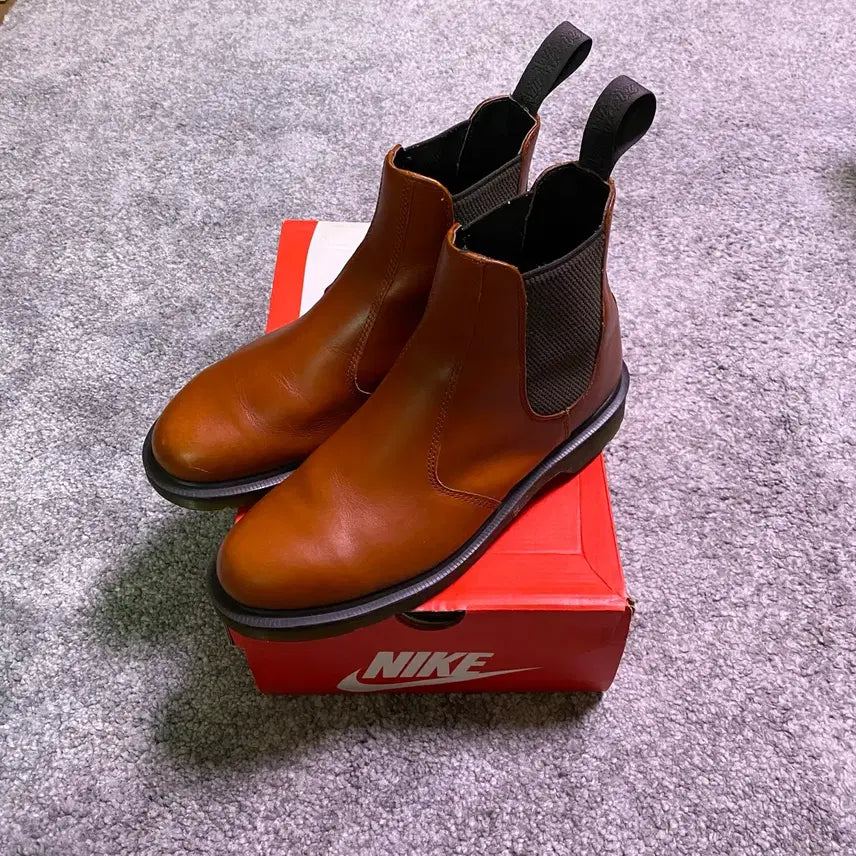 [BUNJANG] Dr. Martens Chelsea Boots Brown / [270] 닥터마틴 첼시부츠 브라운