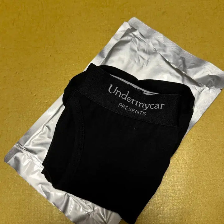 [BUNJANG] Undermycar Drawers Briefs Set - Size 1 &amp; 2 / 언더마이카 드로즈 팬티 1,2 사이즈