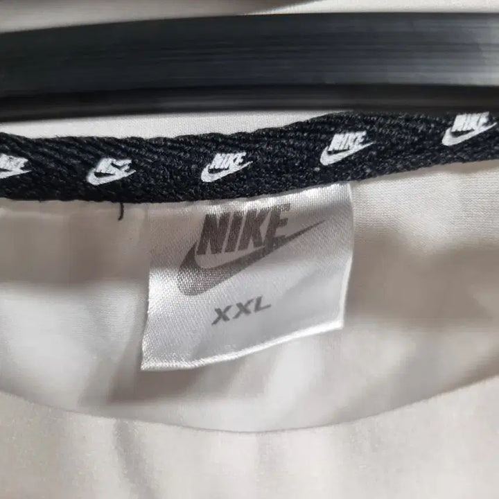 [BUNJANG] Nike White Big Logo T-shirt XXL / 나이키 화이트 빅로고 반팔 티셔츠 xxl