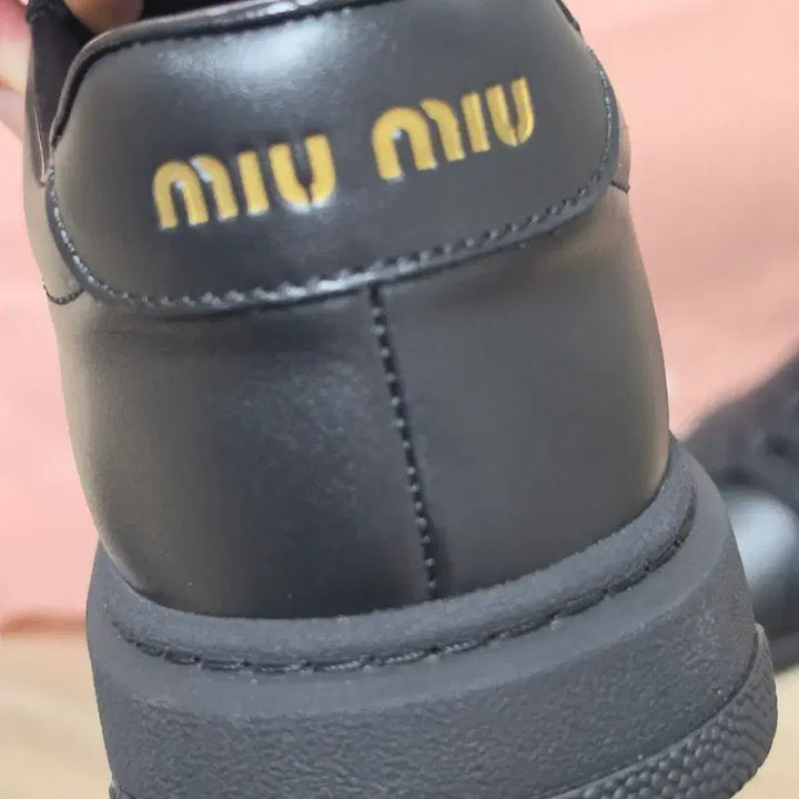 [BUNJANG] Miu Miu Leather Sneakers Black Size 38.5 / 미우미우 슈즈/ 오늘 거래시 이체 40만원...