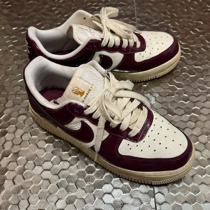 [BUNJANG] Nike Air Force 1 Low Dark Beetroot Sneakers / (W) 나이키 에어포스 1 로우 다크 비트룻