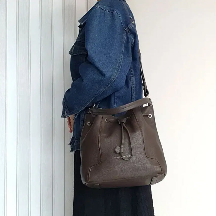 [BUNJANG] Louis Quatorze Pouched Shoulder Crossbody Bag / 루이까또즈 복조리 숄더백 크로스백 중고 가방 은피아노