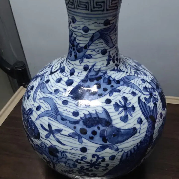[BUNJANG] Ming Dynasty Celadon Porcelain Su-cho-eo-mun Cheon-gu Vase / 명.가정제기물/청화.수초어문.천구병