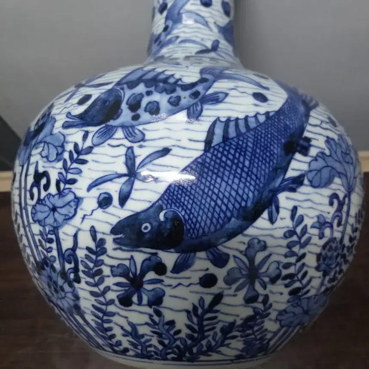 [BUNJANG] Ming Dynasty Celadon Porcelain Su-cho-eo-mun Cheon-gu Vase / 명.가정제기물/청화.수초어문.천구병