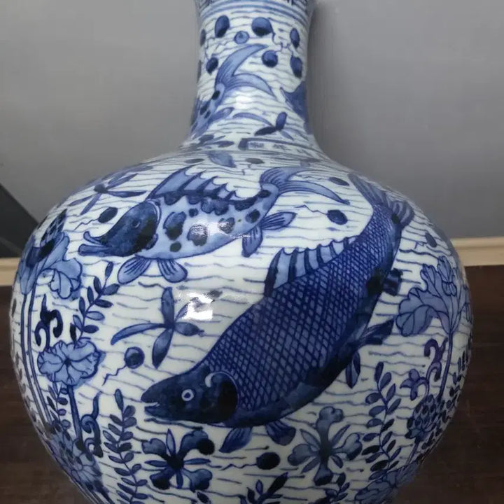 [BUNJANG] Ming Dynasty Celadon Porcelain Su-cho-eo-mun Cheon-gu Vase / 명.가정제기물/청화.수초어문.천구병