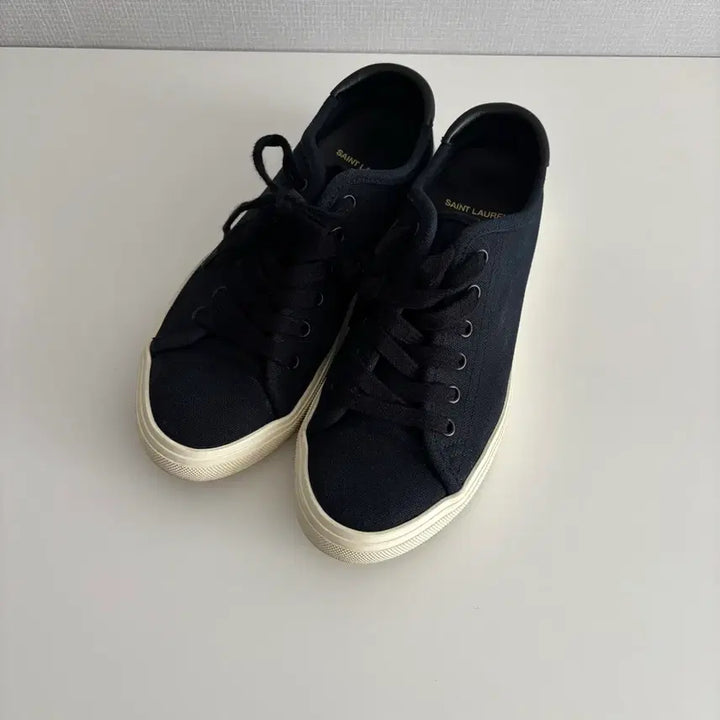 [BUNJANG] Saint Laurent Black Sneakers with Dust Bag / 생로랑 블랙 스니커즈 + 더스트백