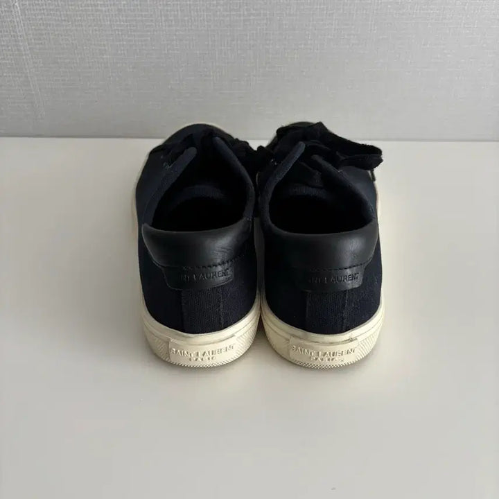 [BUNJANG] Saint Laurent Black Sneakers with Dust Bag / 생로랑 블랙 스니커즈 + 더스트백