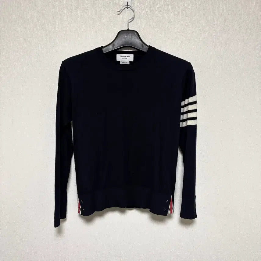 [SOLD OUT] [2] 톰브라운 사선완장 울 니트 네이비
