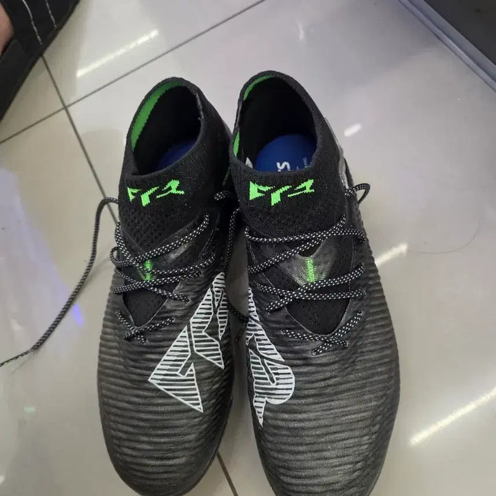 [BUNJANG] Puma Future 8 Ultimate AG Soccer Cleats (Size 250) with ASICS Speva Insole / 푸마 퓨쳐8 얼티메이트 ag 250사이즈(인조잔디전용) 스페바깔창포함