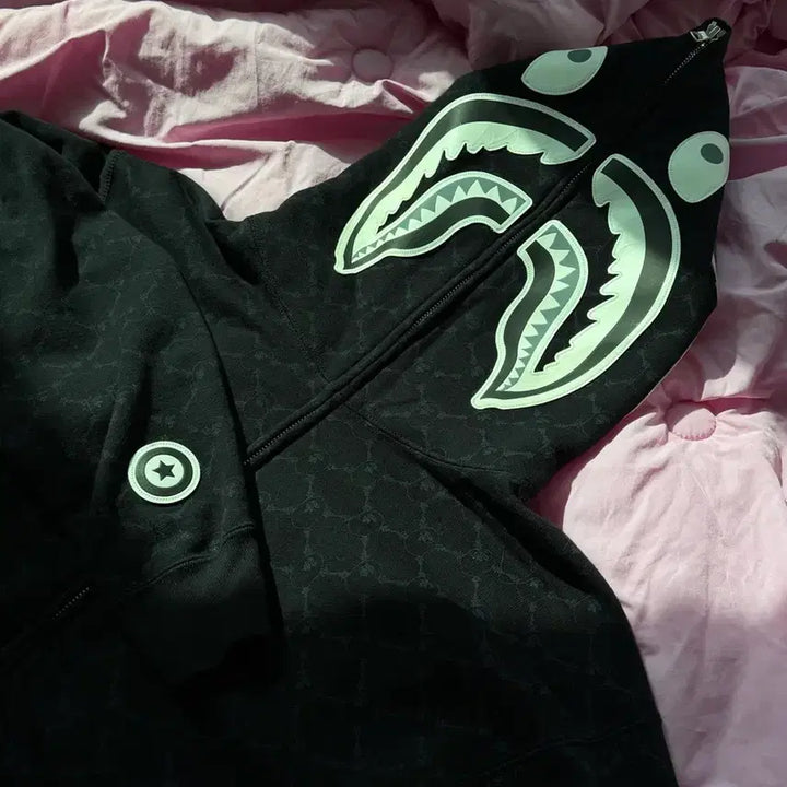 [BUNJANG] BAPE College Monogram Relaxed Fit Shark Hoodie / (S) 베이프 후드집업 컬리지 모노그램 릴렉스드 핏 샤크