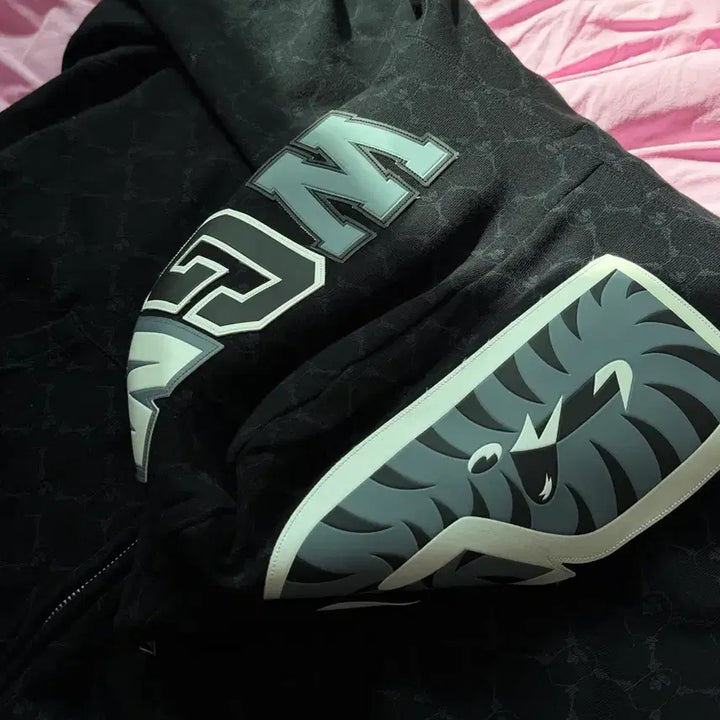 [BUNJANG] BAPE College Monogram Relaxed Fit Shark Hoodie / (S) 베이프 후드집업 컬리지 모노그램 릴렉스드 핏 샤크