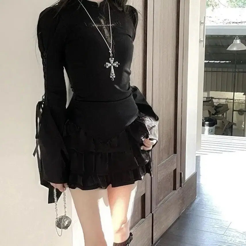 [BUNJANG] Gothic Lace-up Flare Long Sleeve T-shirt / 서브컬처 고딕 레이스업 플레어 롱슬리브 티셔츠