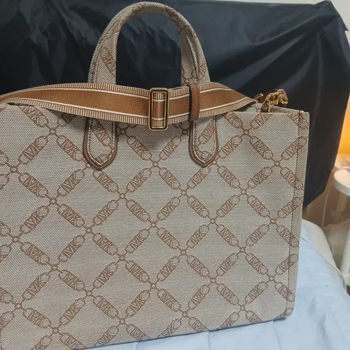 [BUNJANG] Michael Kors Beige Tote Bag (Large) / 마이클 코어스  토트백 베이지(대형 )