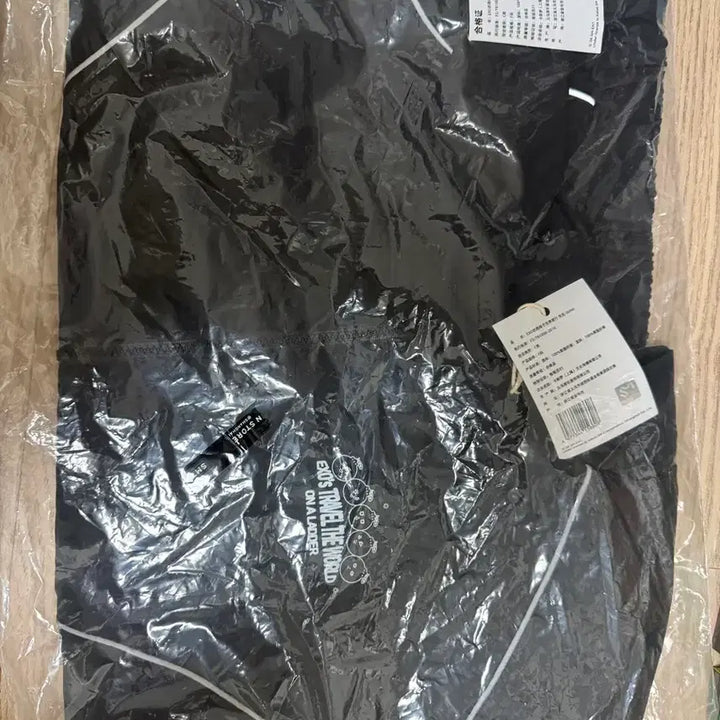[BUNJANG] EXO Ladder Trip to Shanghai Popup Windbreaker / 엑소의 사다리타고 세계여행 상하이 팝업