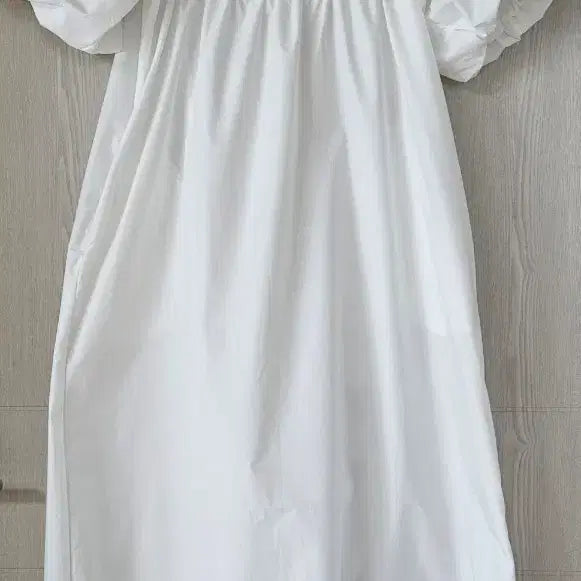 [BUNJANG] White Off-Shoulder Long Dress / (특가새상품)국산 화이트 오프숄더 원피스
