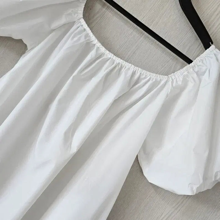 [BUNJANG] White Off-Shoulder Long Dress / (특가새상품)국산 화이트 오프숄더 원피스