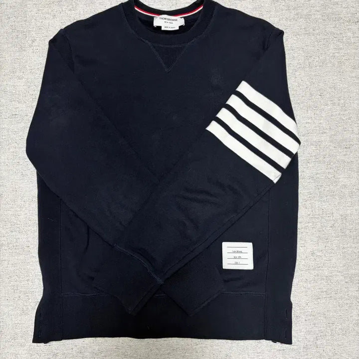 [SOLD OUT] (25fw구매내역o)새상품급톰브라운 맨투맨 3사이즈