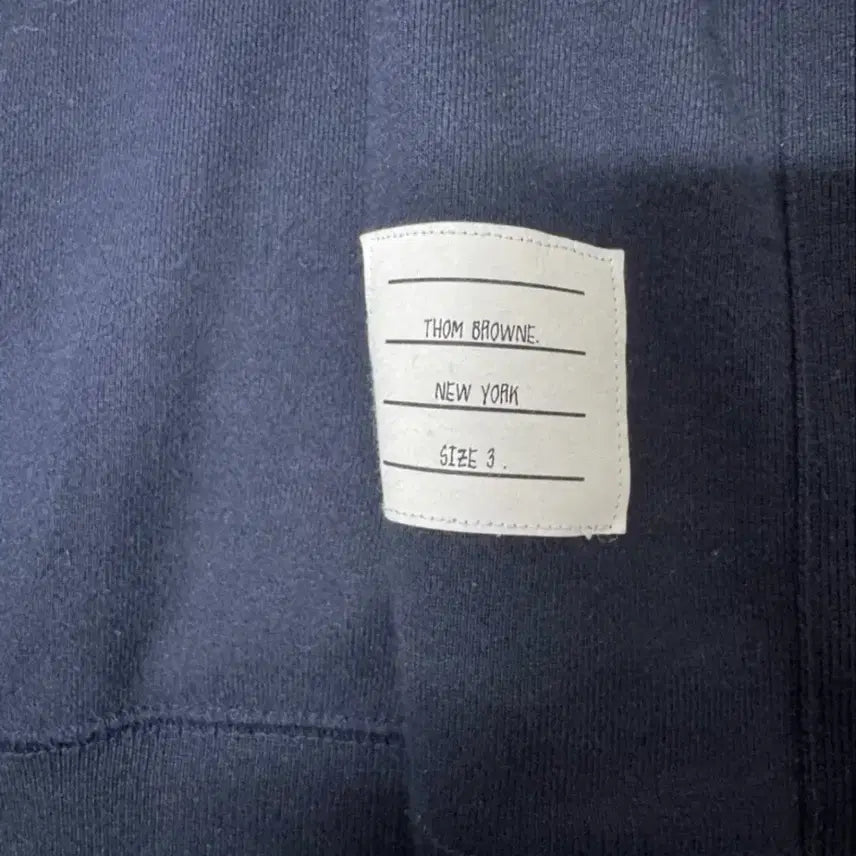 [SOLD OUT] (25fw구매내역o)새상품급톰브라운 맨투맨 3사이즈